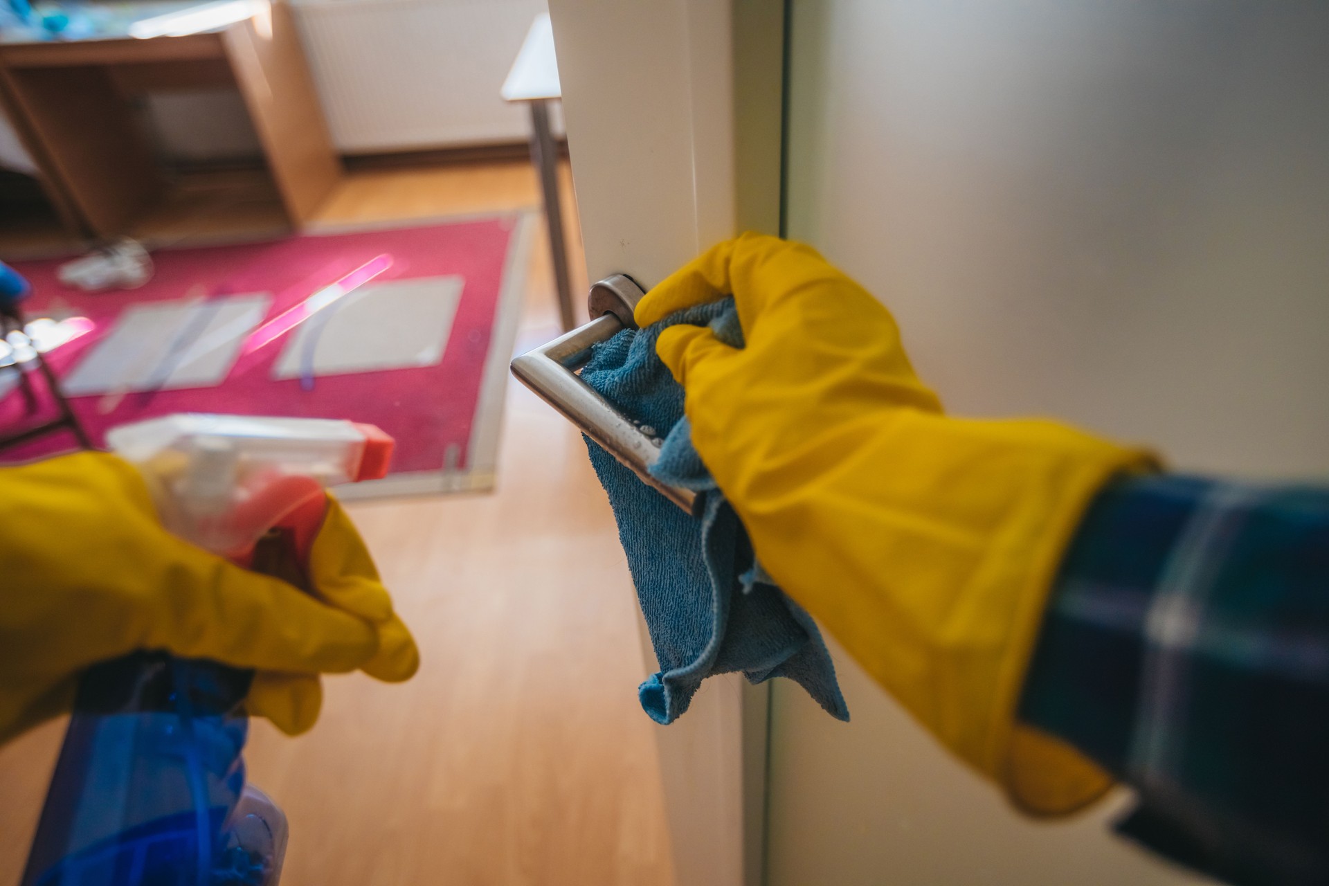 Cleaning doorknob